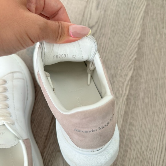 Alexander McQueen Kids 32 Oversized Low-Top Leather Sneakers White & Patchouli - Picture 3 of 8